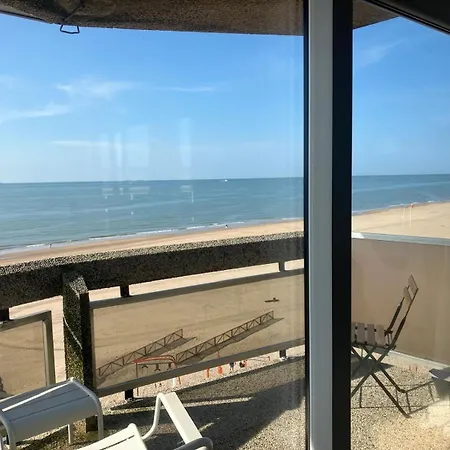 Sea View Aldis Apartment *